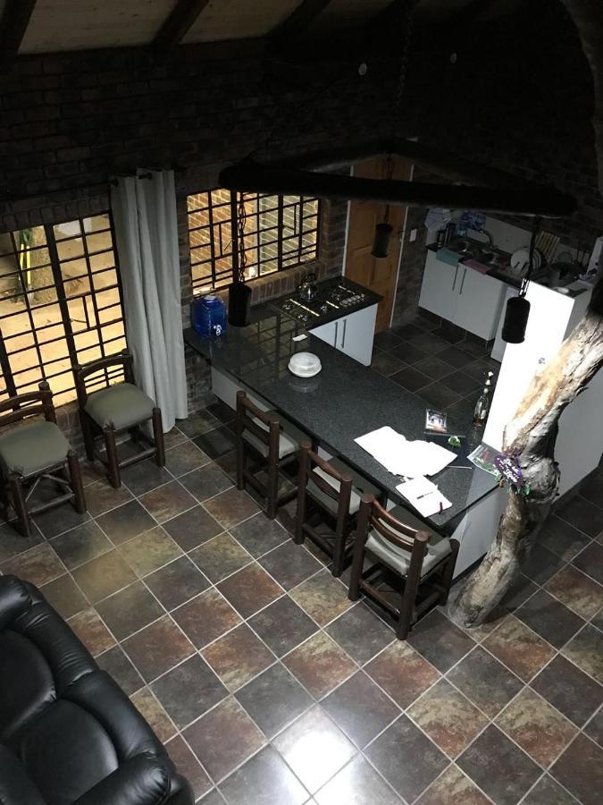 Kruger Wild Dog Inn Marloth Park Luaran gambar