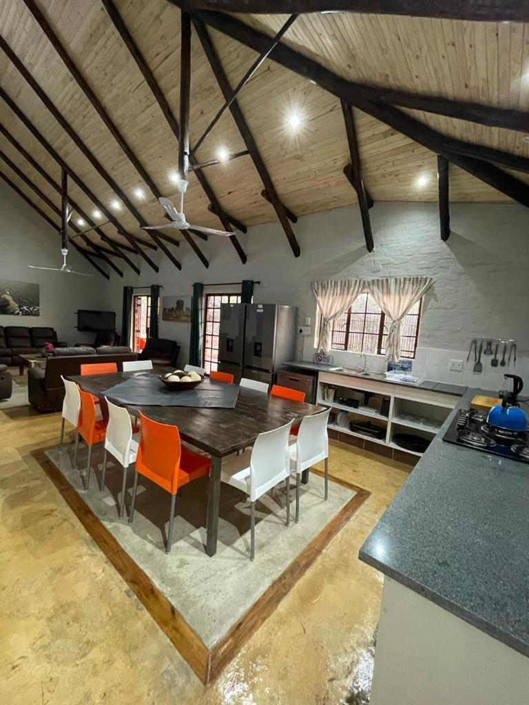 Kruger Wild Dog Inn Marloth Park Luaran gambar