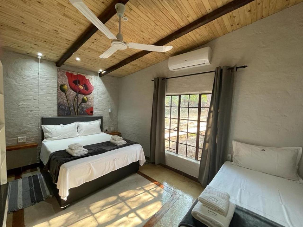 Kruger Wild Dog Inn Marloth Park Luaran gambar